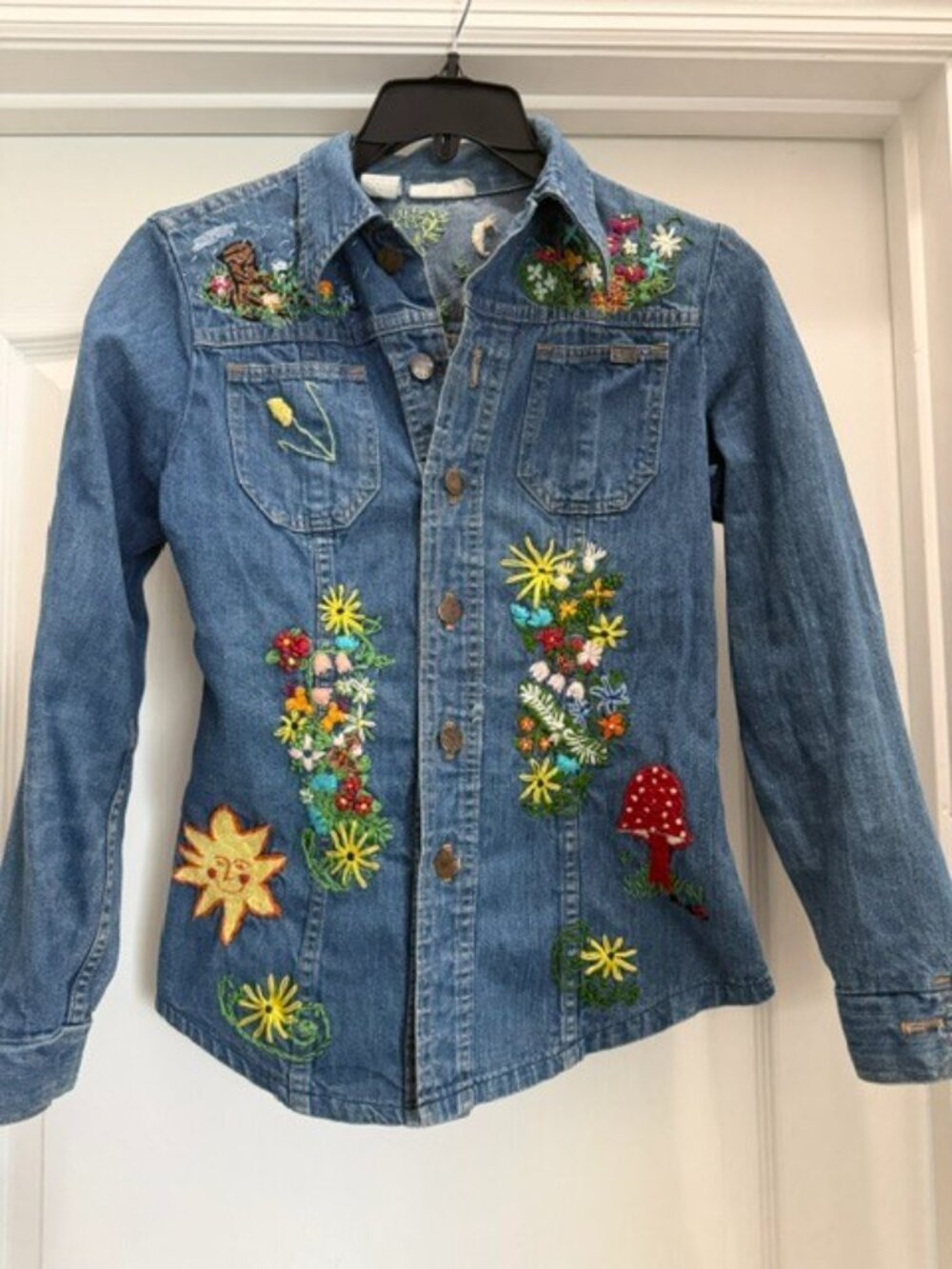 OOAK Hand Embroidered Denim Jacket Womens Medium Nature Woodland owl Peacock - Picture 3 of 16